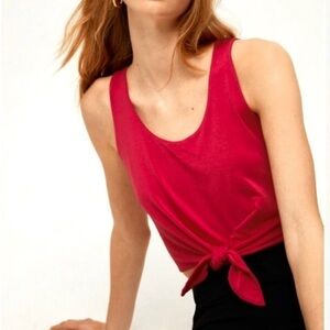 Aritzia Babaton Cropped Tank Top Tie Front. Red. Size M.